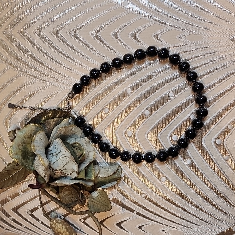 Kissaka Black Shiny Bead (1/2" each) Necklace - Knotted Estate Fashion